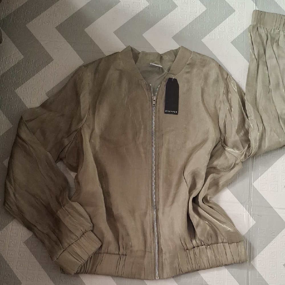 Wrapper Shimmering Olive Jacket